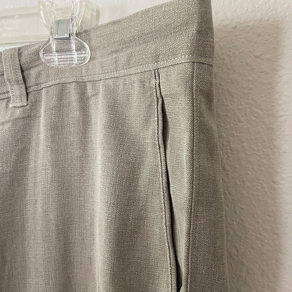 Tommy Bahama silk shorts size 36 excellent condition